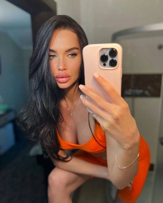 Куртизанки Набережных Челнов: Мир Интимного Досуга в Современности